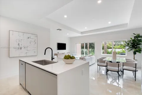 $670,000 | 1537 Northwest 94th Way, Unit 5, Coral Springs, FL 33071