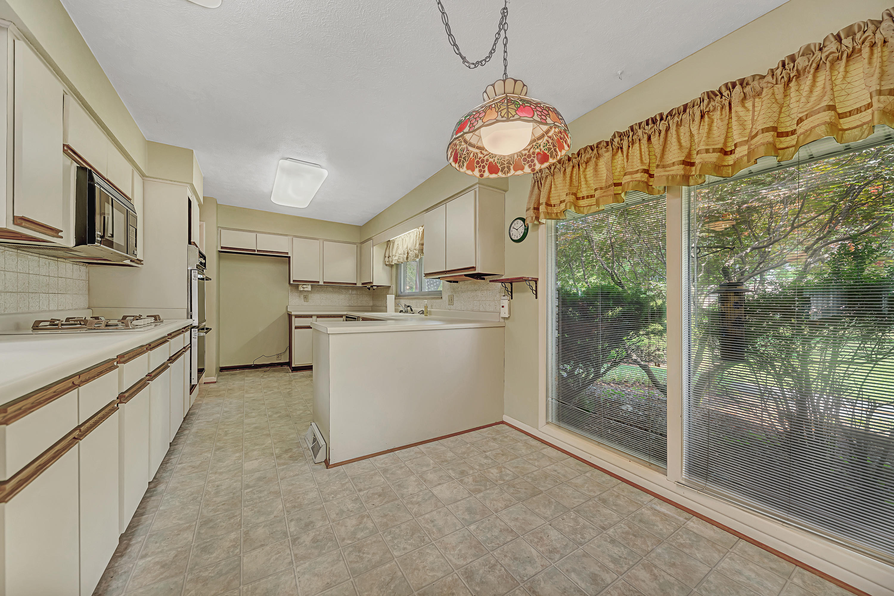 3328 Cunningham Road Knoxville, TN 37918 - Photo 7 of 23 AgentOptix -19