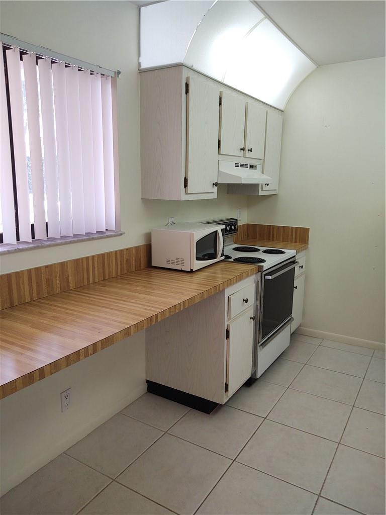 160 Northwest 70th Street, Unit 103 Boca Raton, FL 33487 - Photo 4 of 15 Photo 4