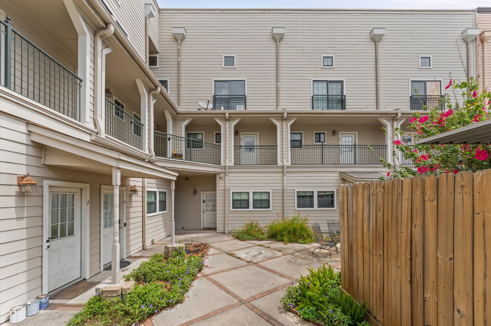 1602 Elgin Street, Unit 10 Houston, TX 77004 - Photo 17 of 21 Gated community with a courtyard and private parking. Unit #10 comes with 2 carport parking spaces.