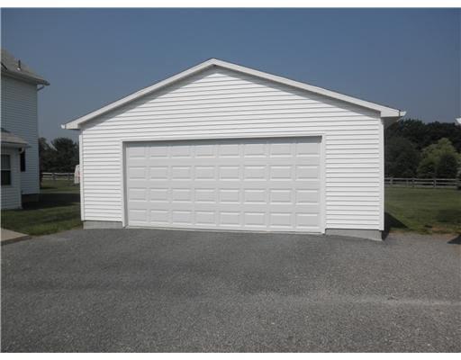 153 North Road Butler, PA 16001 - Photo 14 of 15 Parking Lot/Garage.
