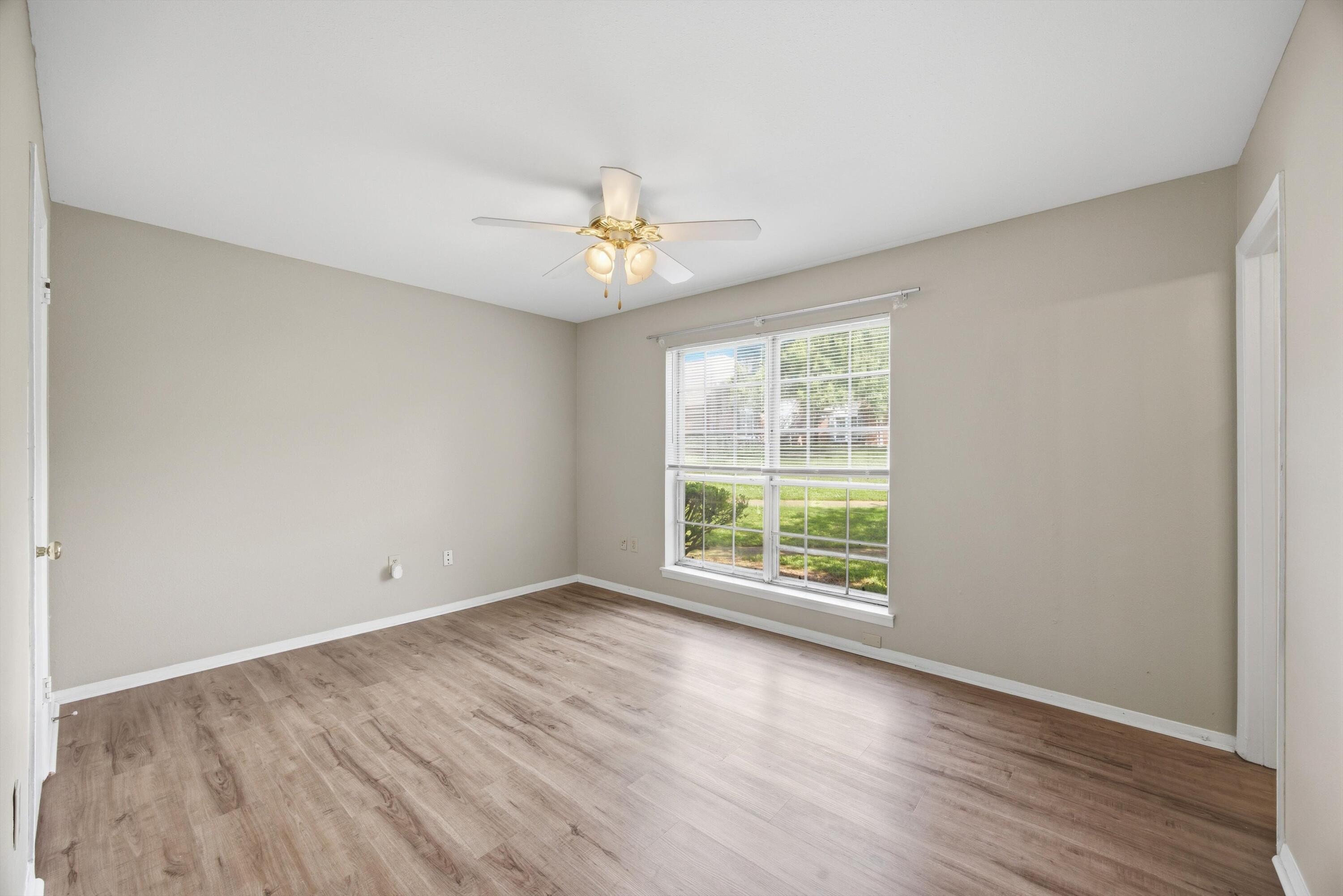 900 Mountain Creek Road, Unit Q264 Chattanooga, TN 37405 - Photo 12 of 23 12-900MtnCreekRd-AptQ264-9