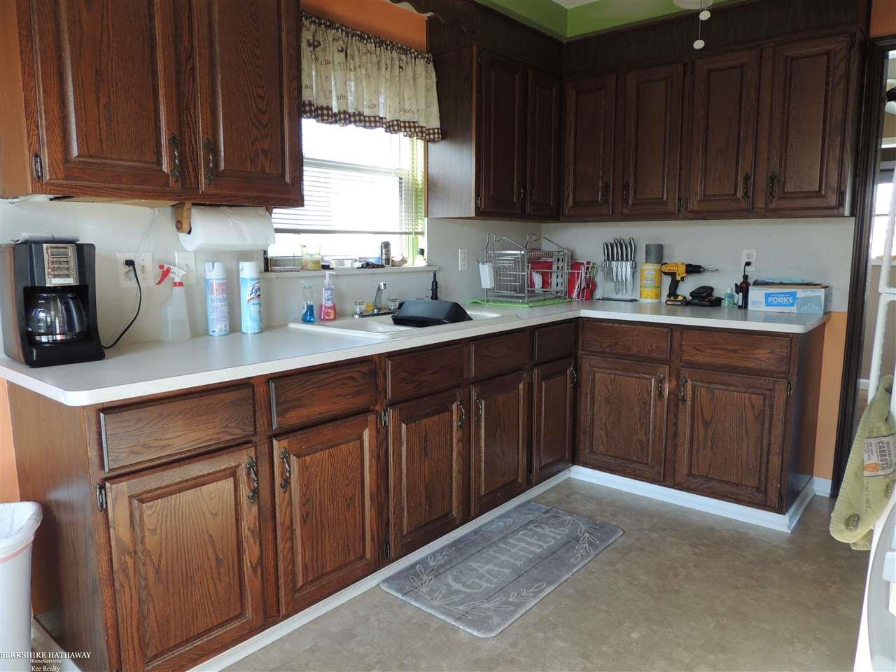 33265 Utica Road Fraser, MI 48026 - Photo 3 of 51
