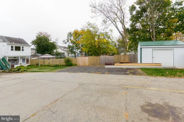 $2,400 | 431 Main Street, Royersford, PA 19468