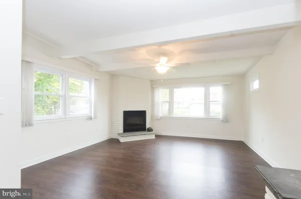 $2,400 | 431 Main Street, Royersford, PA 19468