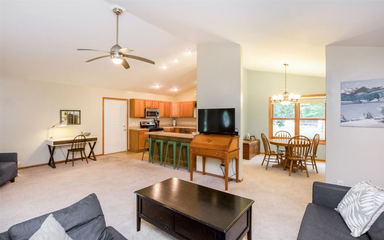 1540 Ranmar Court Ely, IA 52227 - Photo 7 of 25 Gallery Image 7
