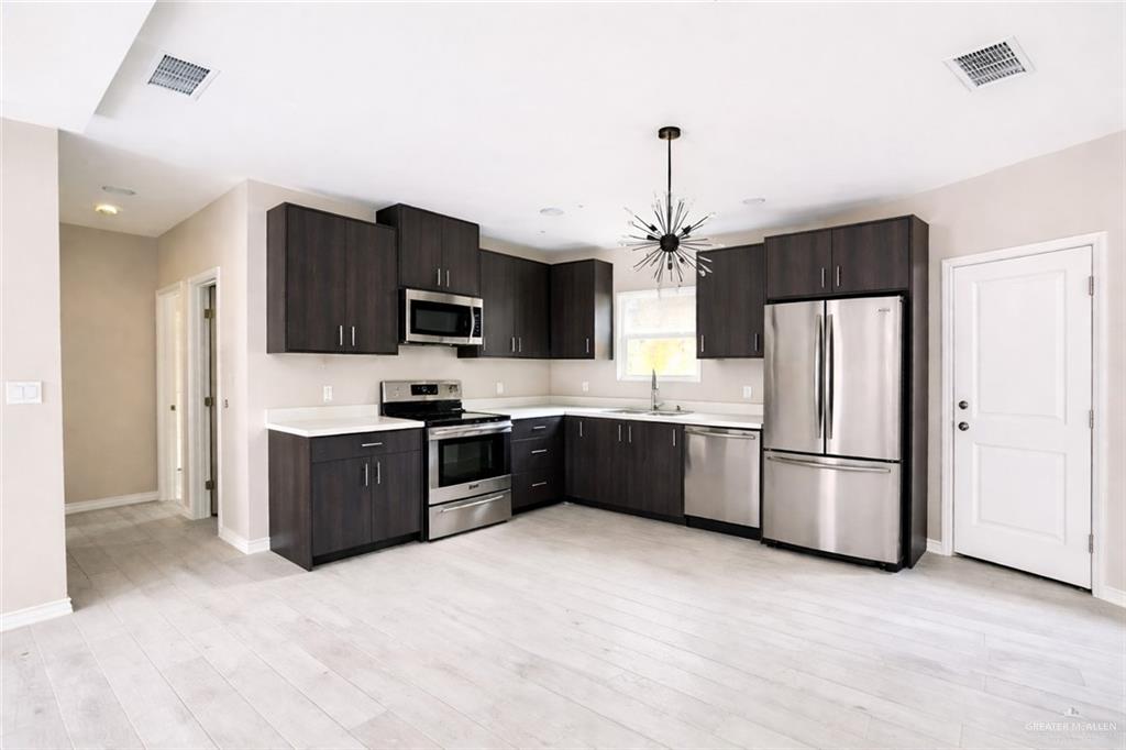 196 Farrell Road, Unit 3 OR 4 Weslaco, TX 78596 - Photo 8 of 11 Enhanced and virtually staged.