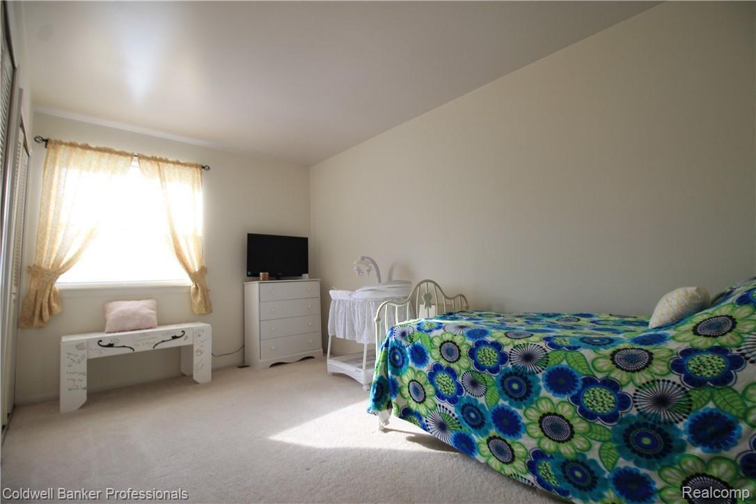 5276 Lethbridge Road Grand Blanc, MI 48439 - Photo 12 of 17 IMG_9859.jpg