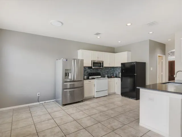 $330,000 | 2009 Cooper Ridge Lane, Heartland, TX 75126