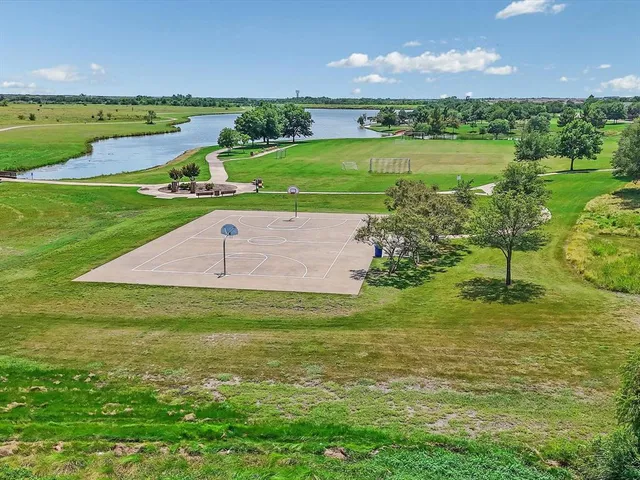 $330,000 | 2009 Cooper Ridge Lane, Heartland, TX 75126