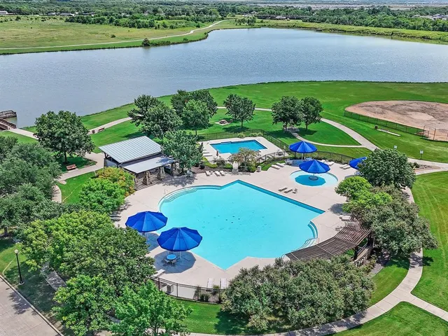 $330,000 | 2009 Cooper Ridge Lane, Heartland, TX 75126