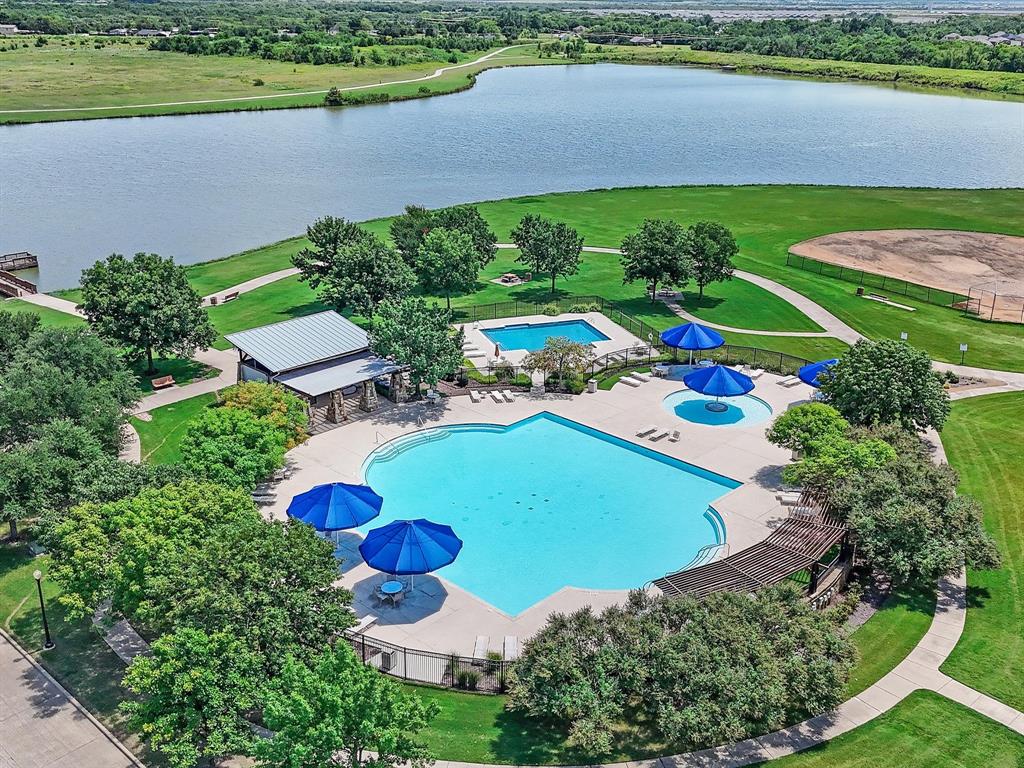 2009 Cooper Ridge Lane Heartland, TX 75126 - Photo 34 of 40 Aerial view of a large body of water and a pool