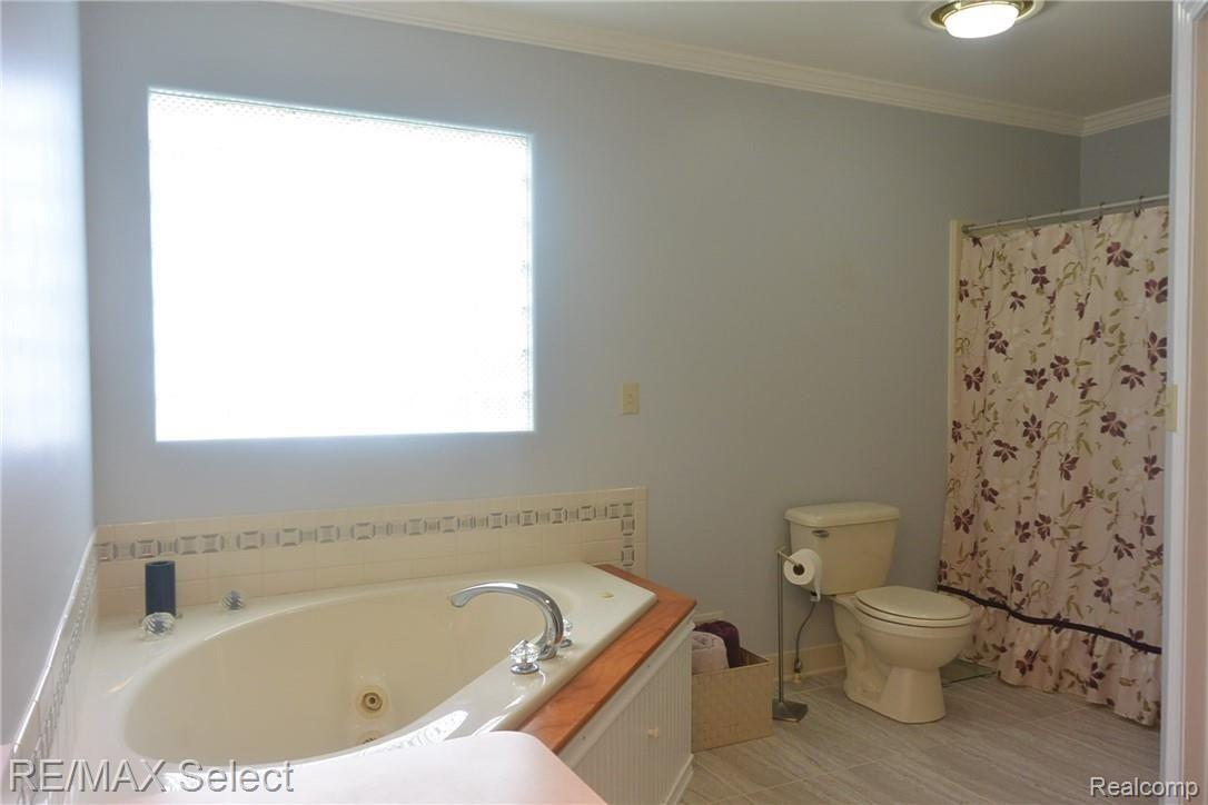 7361 Burpee Road Grand Blanc, MI 48439 - Photo 21 of 37 DSC_2577.JPG