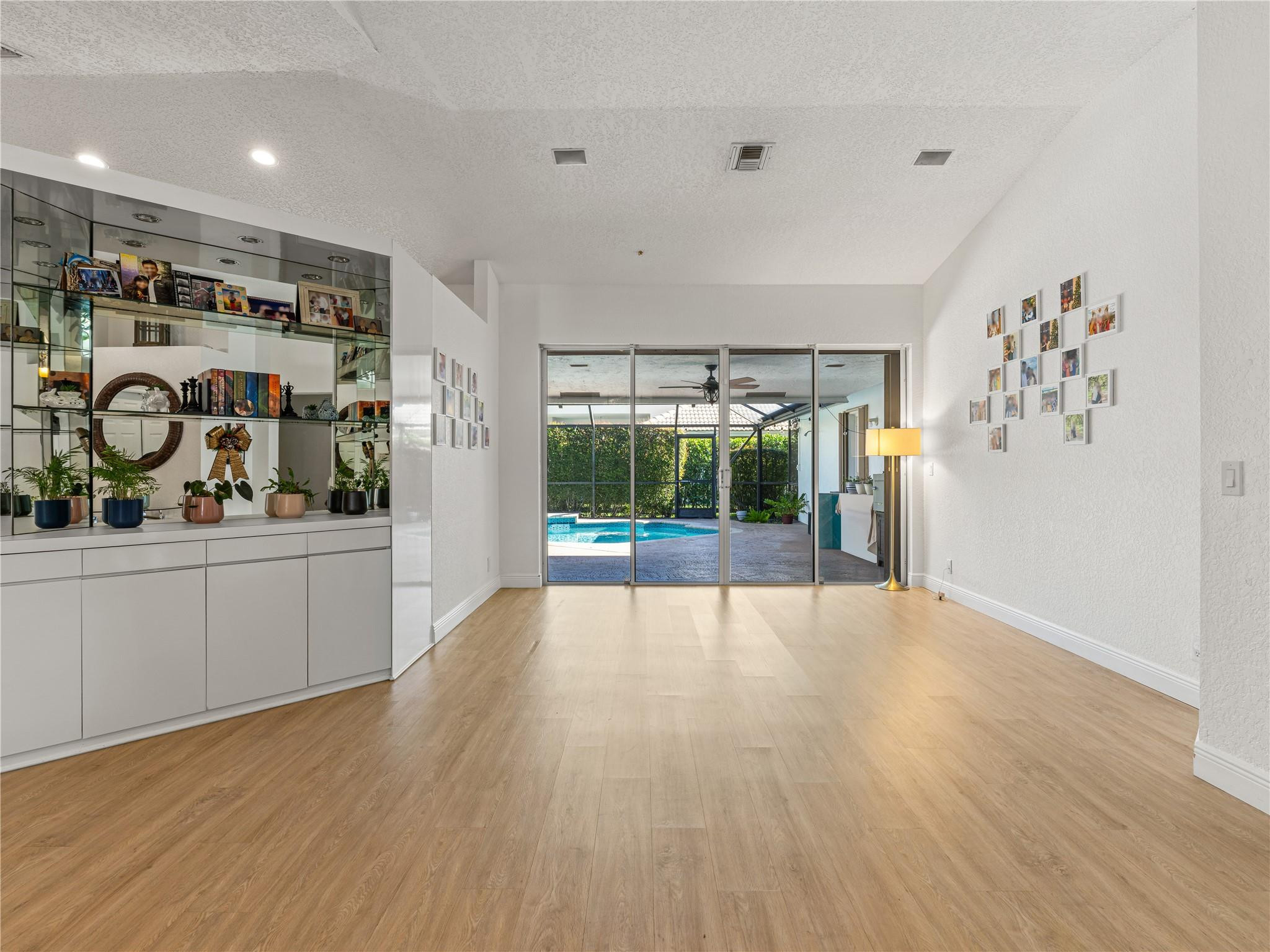 833 Heron Road Weston, FL 33326 - Photo 7 of 31 Photo 7