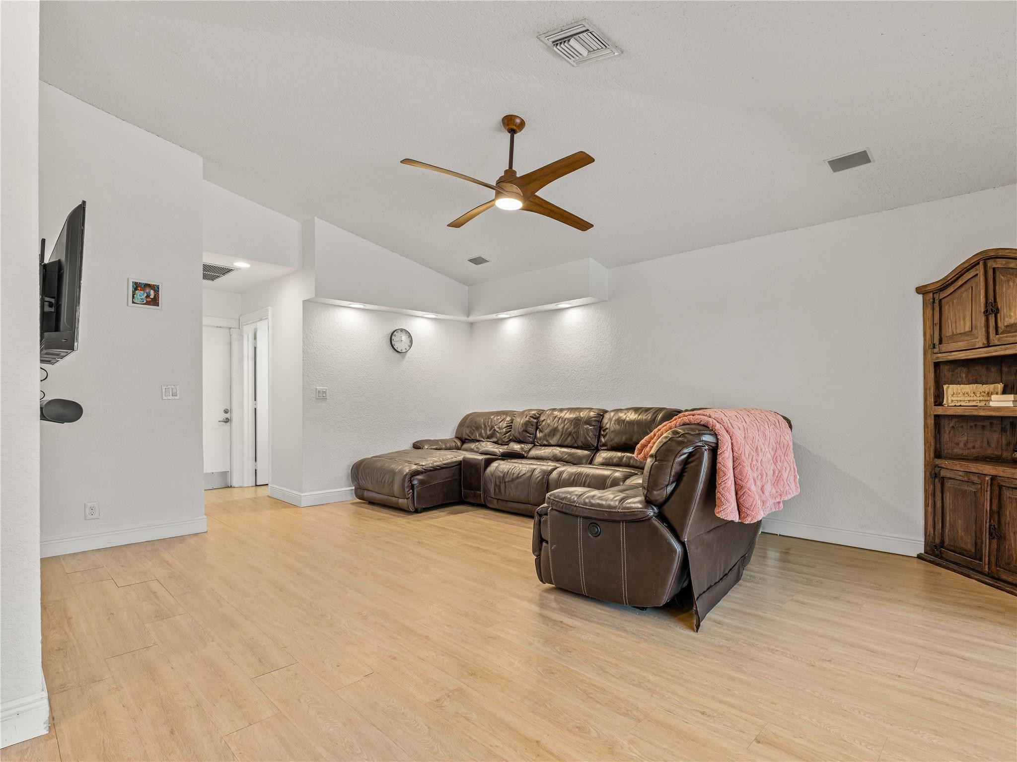 833 Heron Road Weston, FL 33326 - Photo 9 of 31 Photo 9