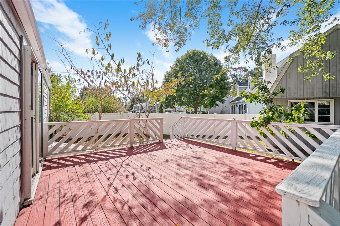 317 Sand Pond Road Warwick, RI 02888 - Photo 4 of 25