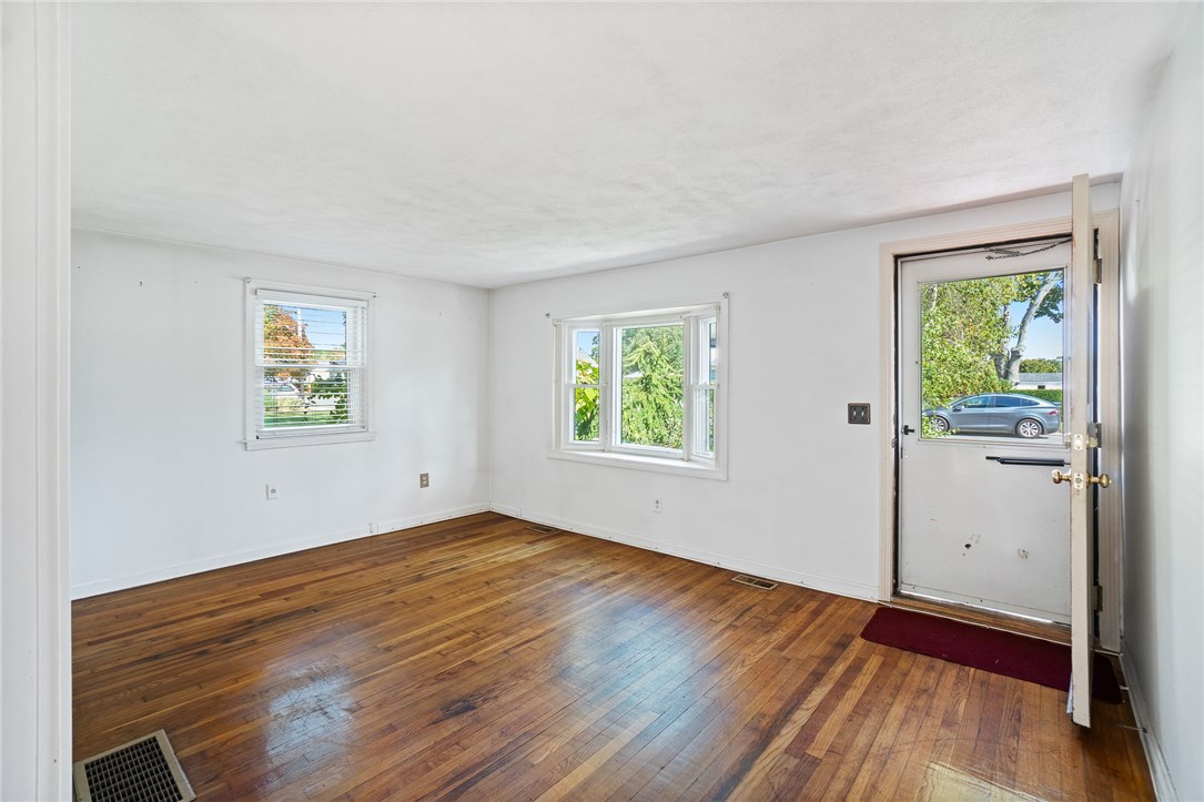 317 Sand Pond Road Warwick, RI 02888 - Photo 7 of 25