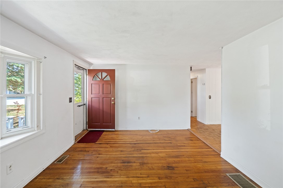 317 Sand Pond Road Warwick, RI 02888 - Photo 9 of 25