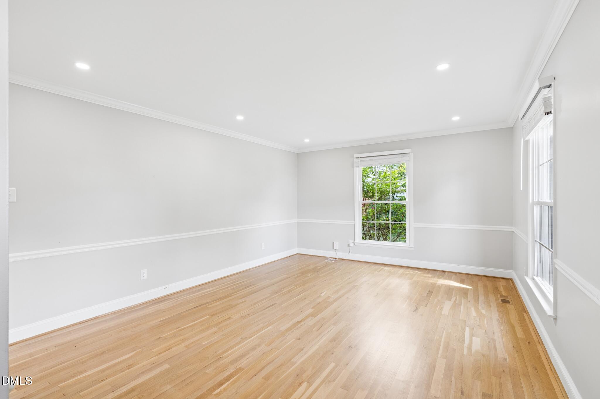 412 Pinecroft Drive Raleigh, NC 27609 - Photo 10 of 63 Living Room