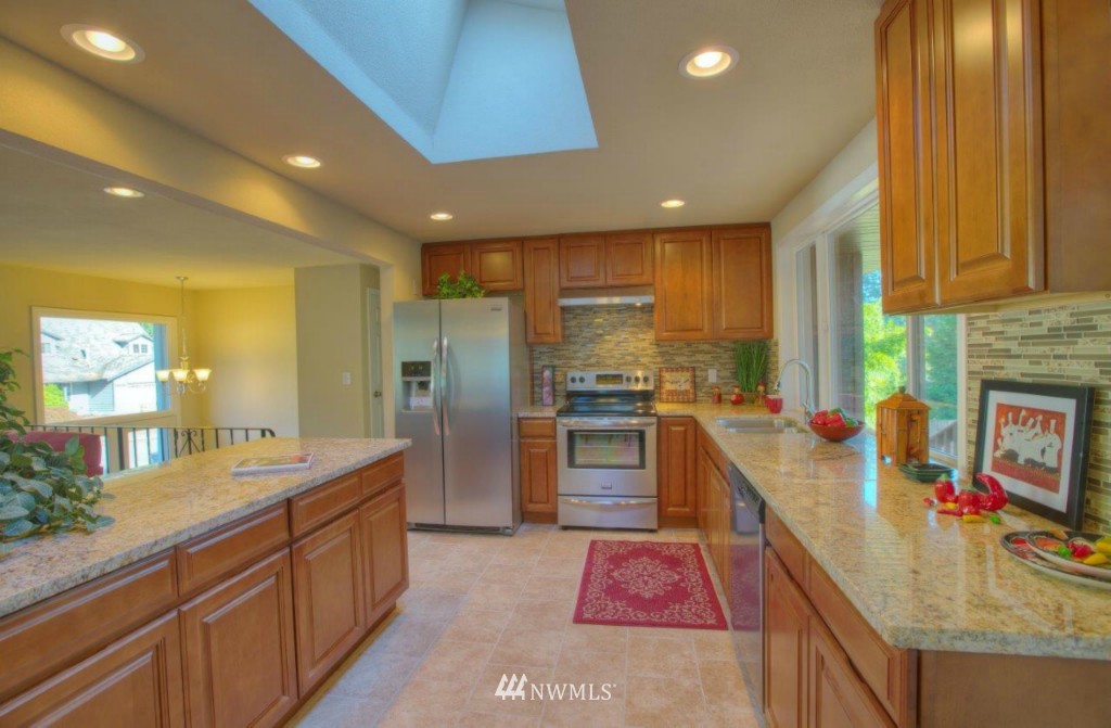 14228 145th Place Southeast Renton, WA 98059 - Photo 4 of 15 Gallery Image 4