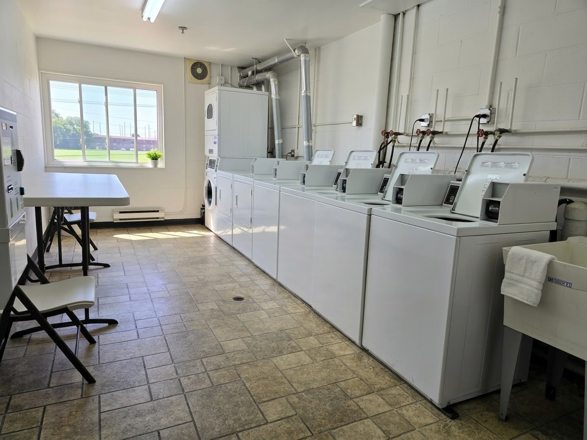 725 West Huntington Commons Road, Unit 104 Mount Prospect, IL 60056 - Photo 26 of 30 Gallery Image 26