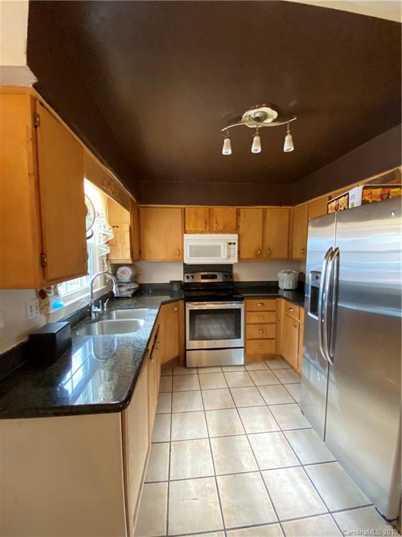 5810 Pepperhill Road Charlotte, NC 28212 - Photo 17 of 27