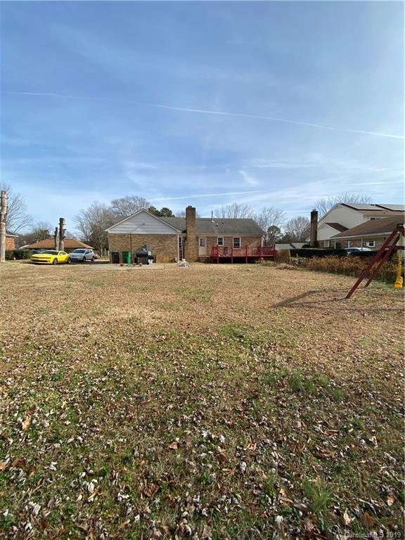 5810 Pepperhill Road Charlotte, NC 28212 - Photo 3 of 27
