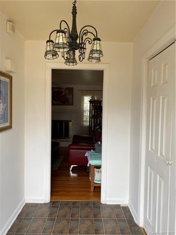 5810 Pepperhill Road Charlotte, NC 28212 - Photo 6 of 27