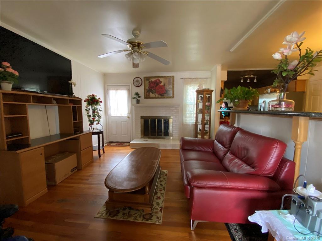 5810 Pepperhill Road Charlotte, NC 28212 - Photo 7 of 27