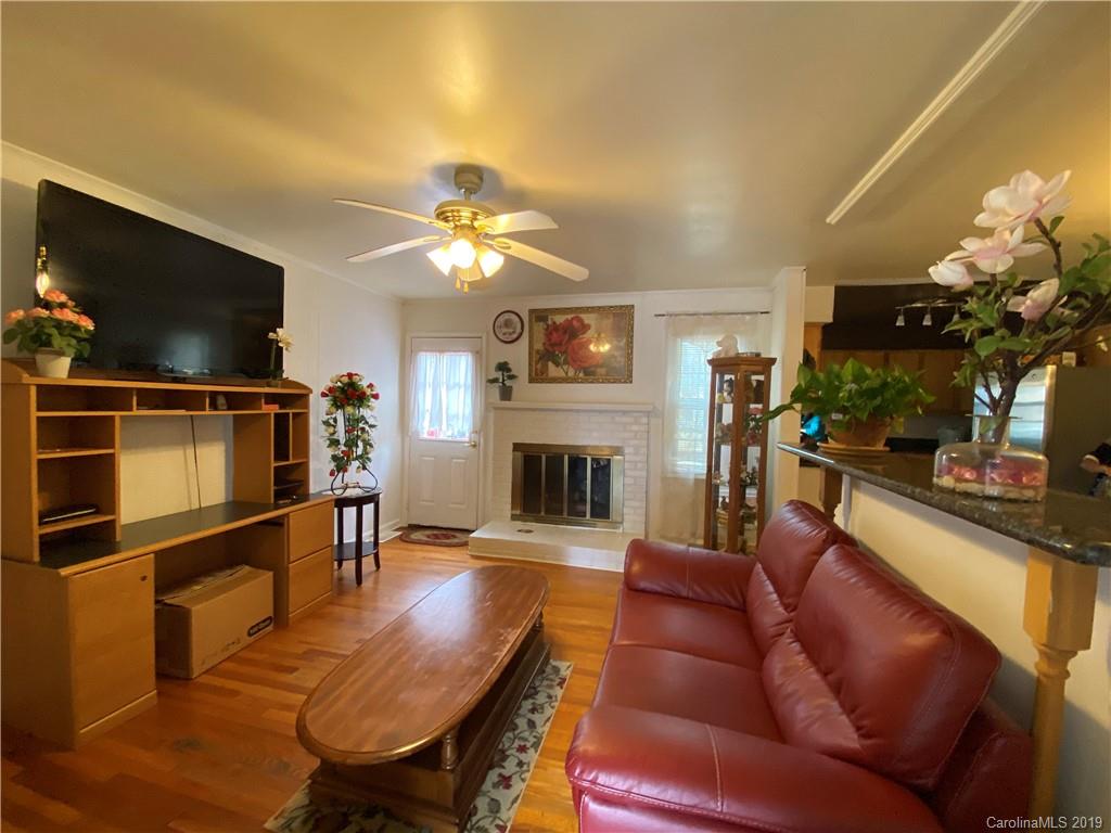 5810 Pepperhill Road Charlotte, NC 28212 - Photo 9 of 27