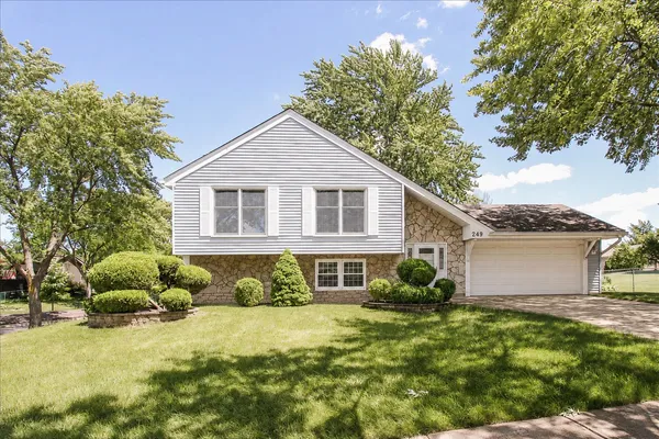 $525,000 | 249 Langton Drive, Bloomingdale, IL 60108
