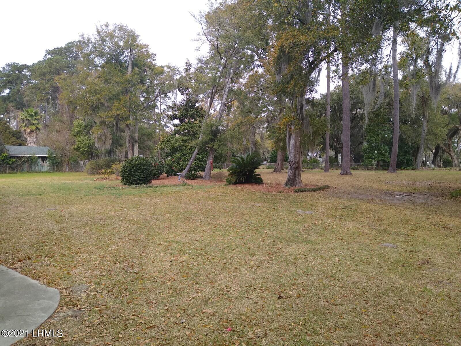 6039 Vaux Road Beaufort, SC 29906 - Photo 3 of 18 6039vaux6