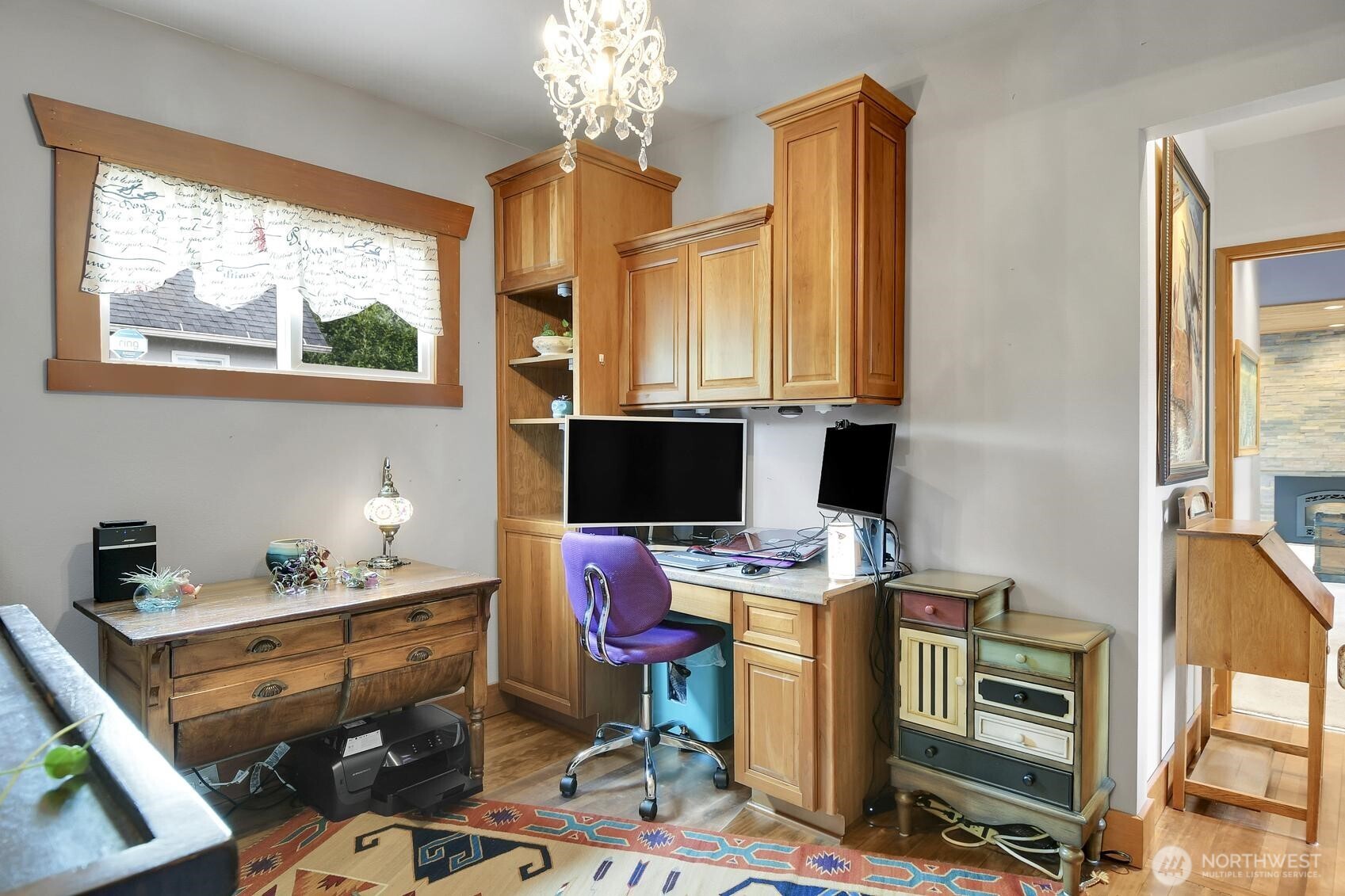 810 33rd Street Everett, WA 98201 - Photo 22 of 39 a workspace with furniture and window