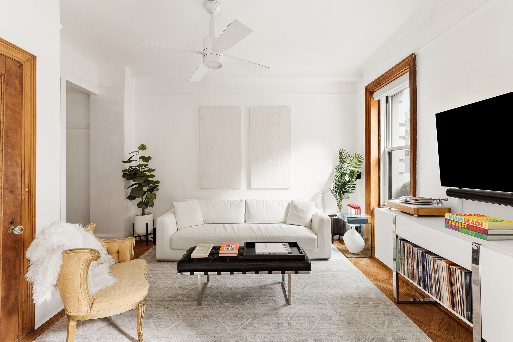 67 Riverside Drive, Unit PARLOR C Manhattan, NY 10024 - Photo 1 of 1 Living Room