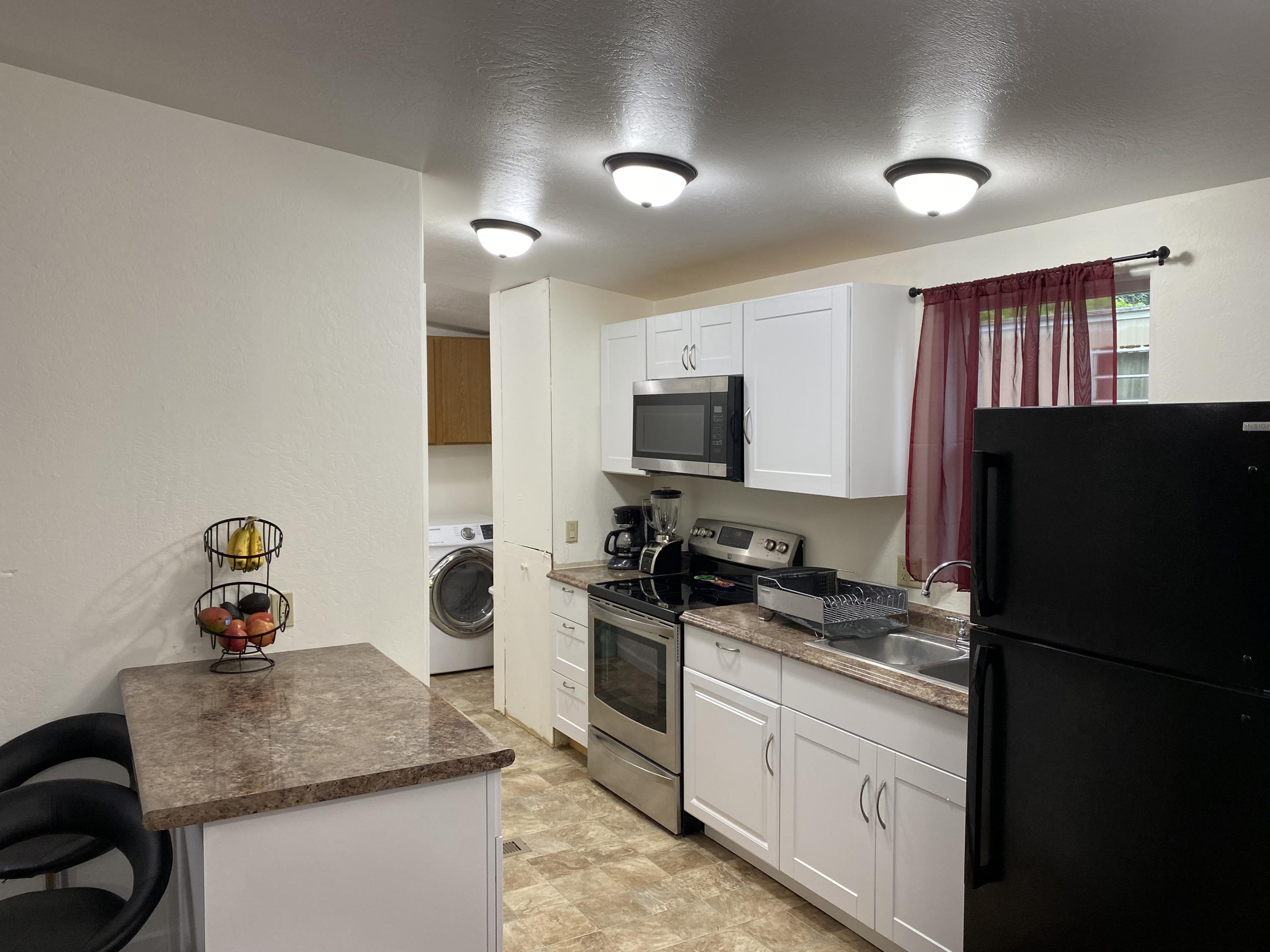 939 South Valley Road, Unit 10 Ashland, OR 97520 - Photo 5 of 23 Kitchen remodeled in 2019.