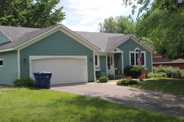 $359,900 | 906 21st Street Southeast, St. Cloud, MN 56304