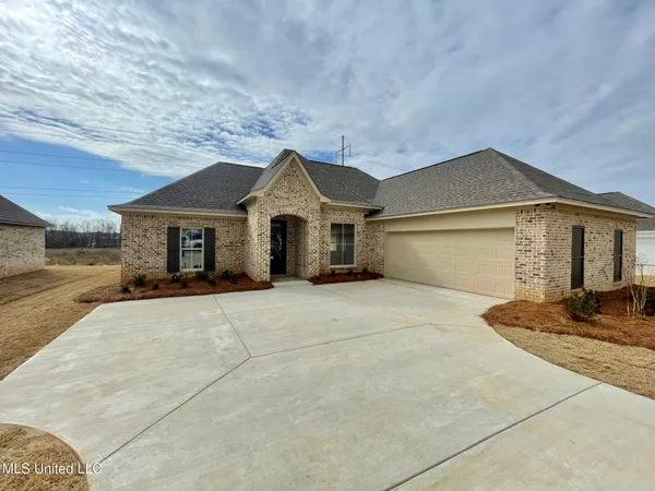 $346,600 | 200 Azure Drive, Canton, MS 39046