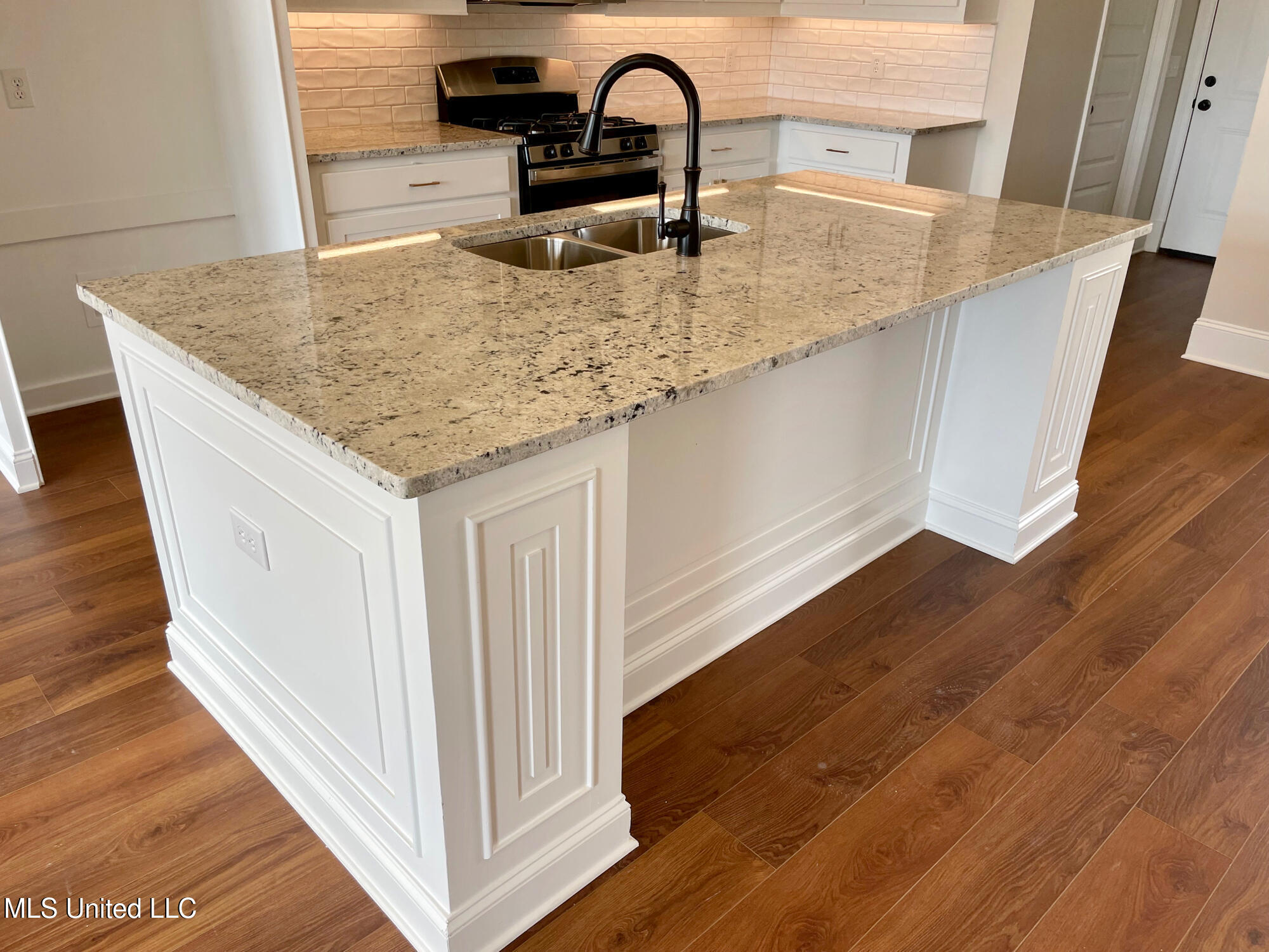 200 Azure Drive Canton, MS 39046 - Photo 12 of 31 IMG_7171