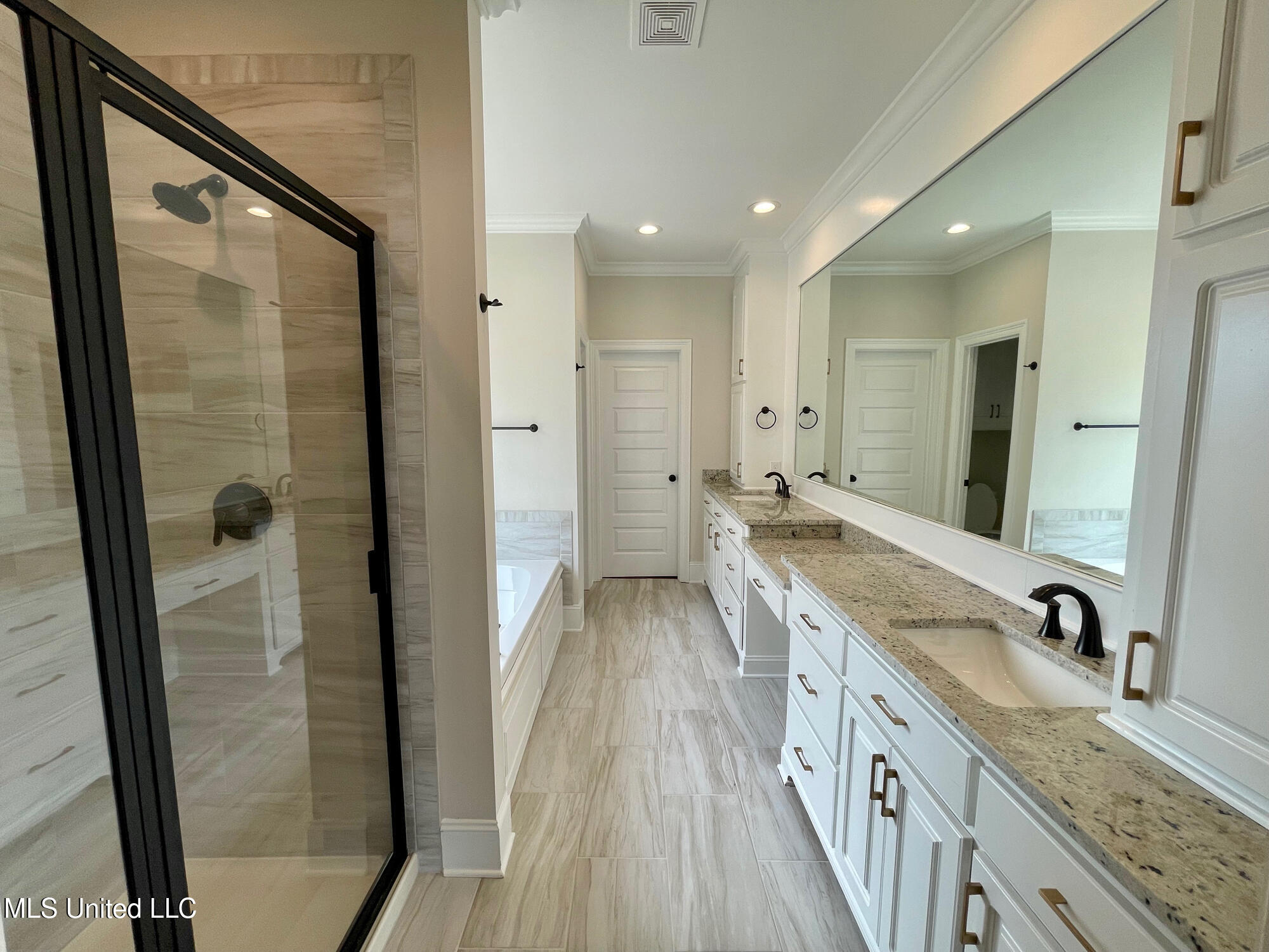 200 Azure Drive Canton, MS 39046 - Photo 16 of 31 IMG_7164