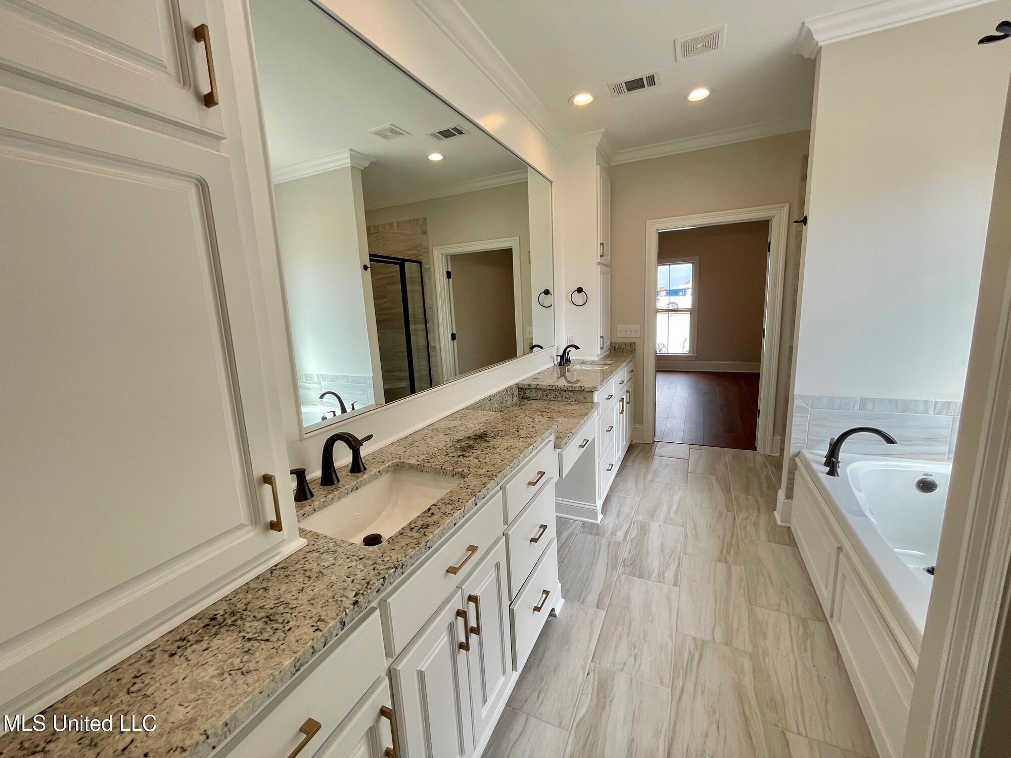 200 Azure Drive Canton, MS 39046 - Photo 17 of 31 IMG_7168