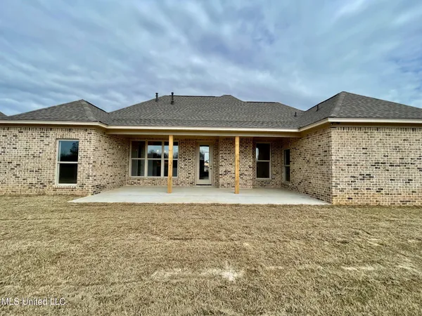 $346,600 | 200 Azure Drive, Canton, MS 39046