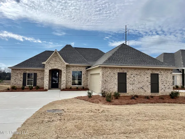 $346,600 | 200 Azure Drive, Canton, MS 39046
