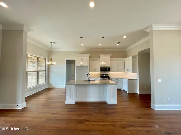 $346,600 | 200 Azure Drive, Canton, MS 39046