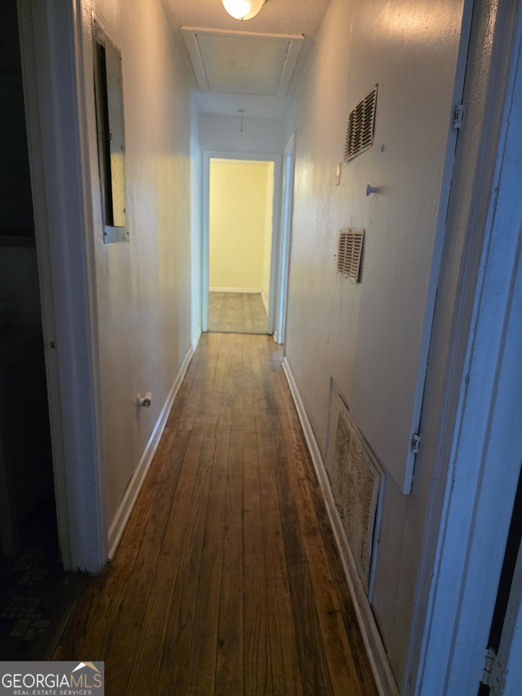 419 Chamlee Drive Fort Valley, GA 31030 - Photo 7 of 10 a view of a hallway from a hallway