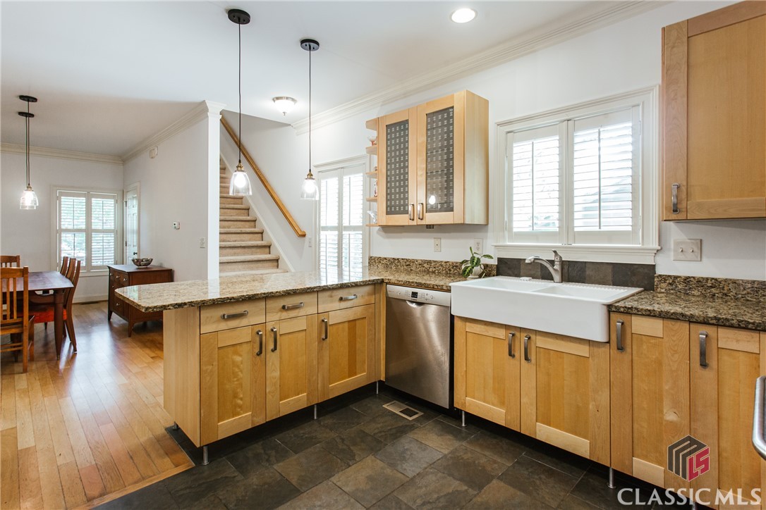 136 Herman Street, Unit A Athens, GA 30601 - Photo 11 of 50 Gallery Image 11