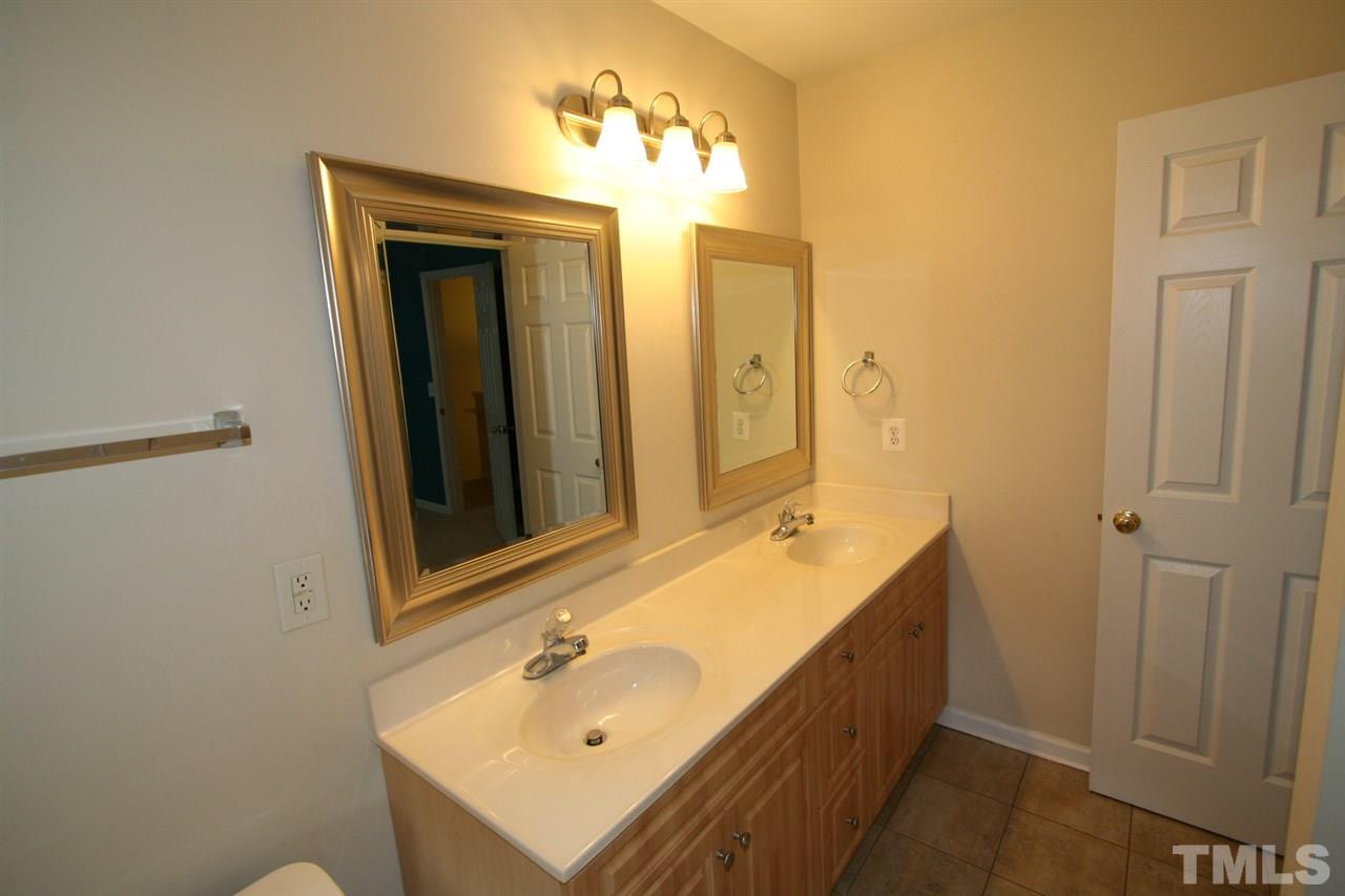 2912 Andover Glen Road Raleigh, NC 27604 - Photo 14 of 20
