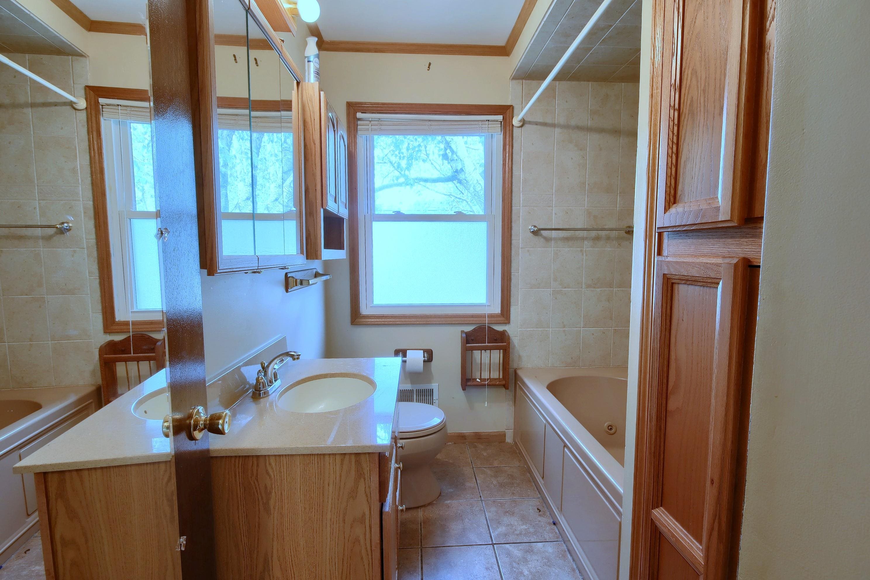 37567 Radde Street Clinton Township, MI 48036 - Photo 25 of 32 50084843-24.JPG