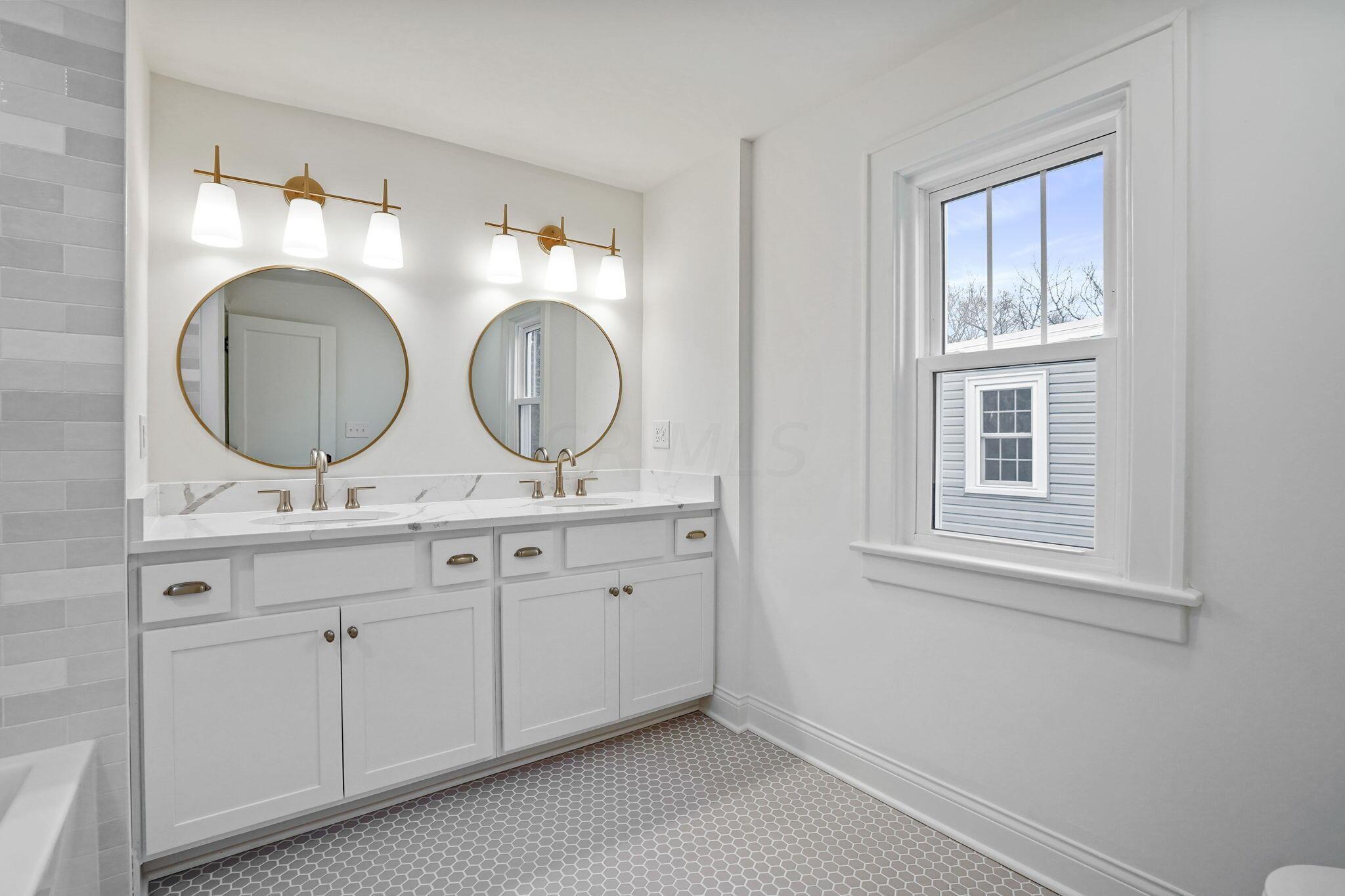 204 Acton Road Columbus, OH 43214 - Photo 19 of 40 32-web-or-mls-DSC04505_1