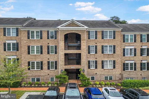 $525,000 | 10717 Kings Riding Way, Unit 301, Rockville, MD 20852