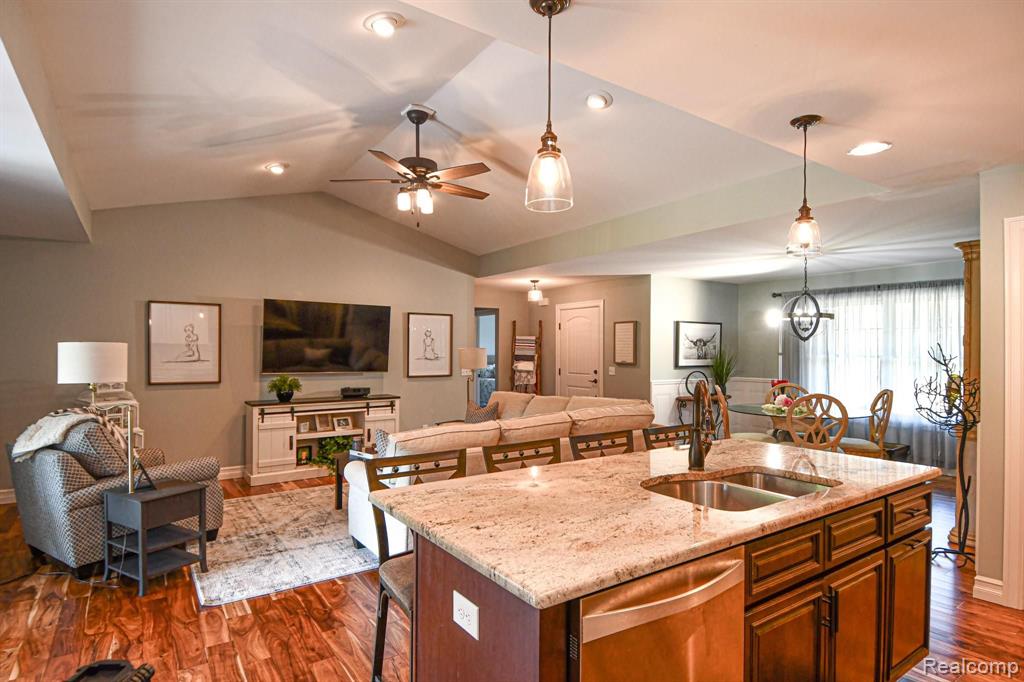 10122 Bennett Lake Road Fenton, MI 48430 - Photo 18 of 56